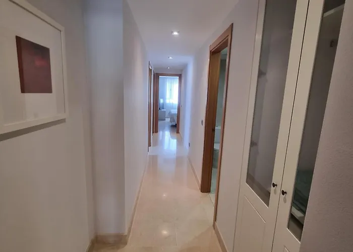 Apartment Deluxe 3 Bedroom By Aqua Apartments, *