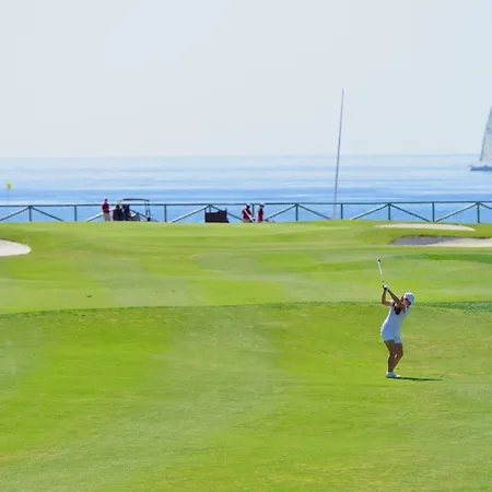 Deluxe 3 Bedroom By Aqua Apartments, דירה מארבלה