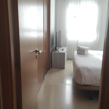 Deluxe 3 Bedroom By Aqua Apartments,