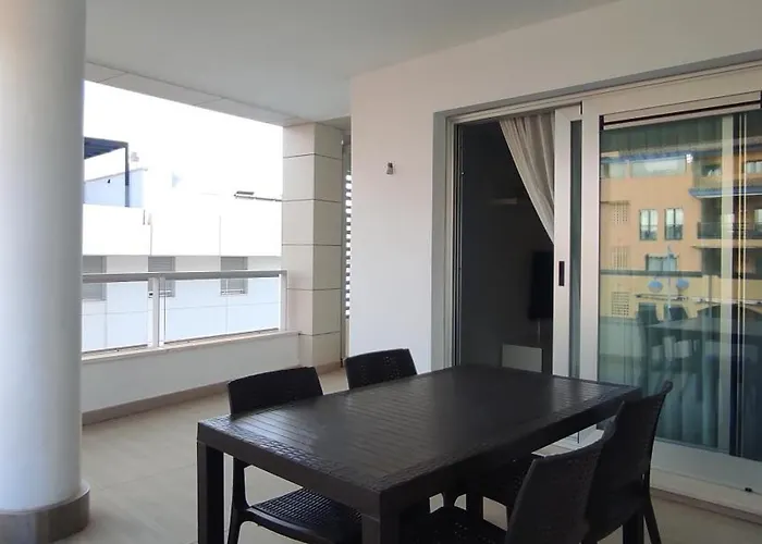 شقة Deluxe 3 Bedroom By Aqua Apartments, ماربيا