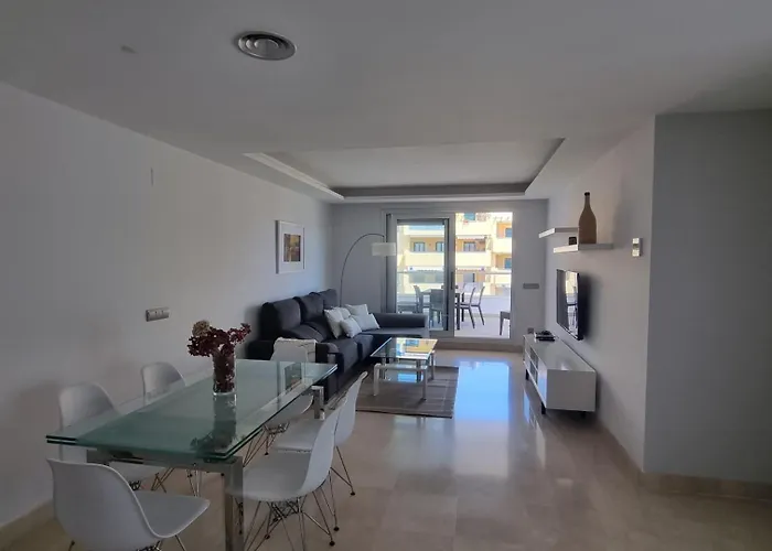 Deluxe 3 Bedroom By Aqua Apartments, 아파트