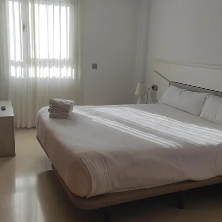 Deluxe 3 Bedroom By Aqua Apartments,